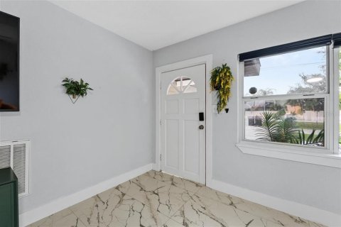 Villa ou maison à vendre à Orlando, Floride: 4 chambres, 130.53 m2 № 2388549 - photo 4
