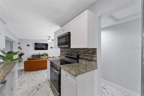 Villa ou maison à vendre à Orlando, Floride: 4 chambres, 130.53 m2 № 2388549 - photo 8