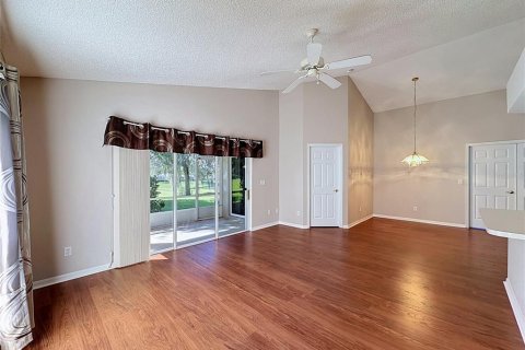 Villa ou maison à vendre à Clermont, Floride: 2 chambres, 139.17 m2 № 2419686 - photo 16