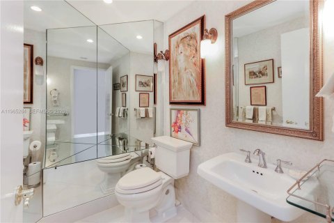 Condo in Aventura, Florida, 2 bedrooms № 2027128 - photo 19