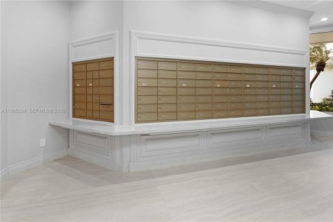 Condo in Aventura, Florida, 2 bedrooms № 2027128 - photo 9