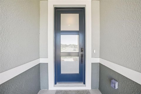 Casa en venta en Zephyrhills, Florida, 5 dormitorios, 283.44 m2 № 2119112 - foto 4