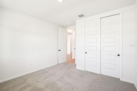 Casa en venta en Zephyrhills, Florida, 5 dormitorios, 283.44 m2 № 2119112 - foto 22