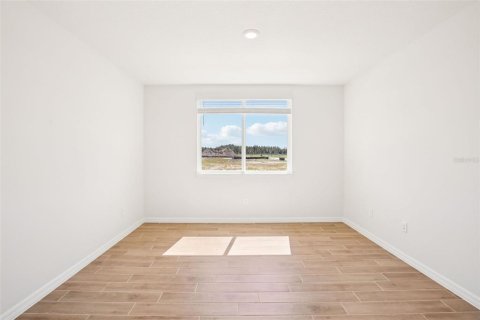 Casa en venta en Zephyrhills, Florida, 5 dormitorios, 283.44 m2 № 2119112 - foto 23