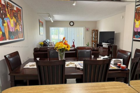 Купить кондоминиум в Лодерхилл, Флорида 2 спальни, 99.41м2, № 1962943 - фото 20