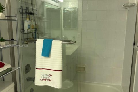 Купить кондоминиум в Лодерхилл, Флорида 2 спальни, 99.41м2, № 1962943 - фото 11