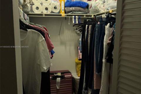 Купить кондоминиум в Лодерхилл, Флорида 2 спальни, 99.41м2, № 1962943 - фото 12