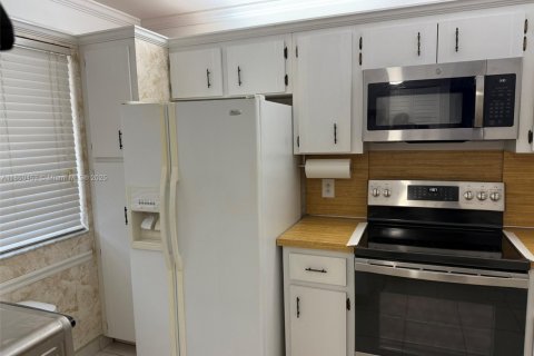 Купить кондоминиум в Лодерхилл, Флорида 2 спальни, 99.41м2, № 1962943 - фото 16