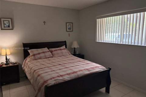 Купить кондоминиум в Лодерхилл, Флорида 2 спальни, 99.41м2, № 1962943 - фото 13