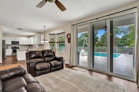 Villa ou maison à vendre à Coral Springs, Floride: 4 chambres, 268.67 m2 № 2397860 - photo 23