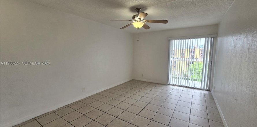 Condo à Miami, Floride, 1 chambre  № 2047972
