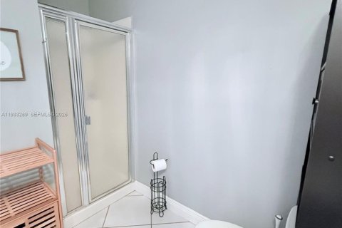 Condo in Coral Springs, Florida, 3 bedrooms  № 1991466 - photo 8