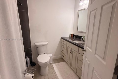 Condo in Coral Springs, Florida, 3 bedrooms  № 1991466 - photo 15