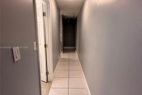 Condo in Coral Springs, Florida, 3 bedrooms  № 1991466 - photo 17