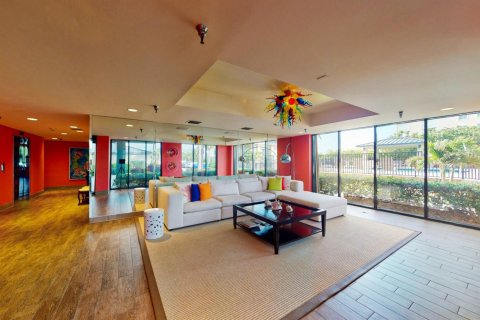Condo in Hutchinson Island South, Florida, 3 bedrooms  № 966003 - photo 1