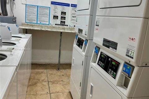 Copropriété à louer à Pinecrest, Floride: 1 chambre, 53.33 m2 № 1999272 - photo 16