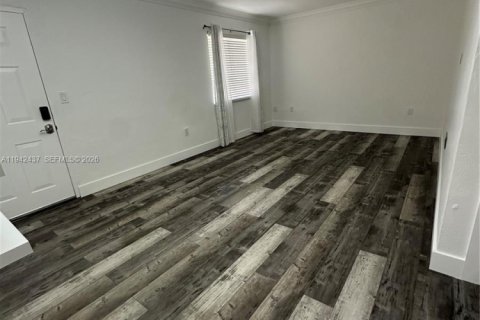Copropriété à louer à Pinecrest, Floride: 1 chambre, 53.33 m2 № 1999272 - photo 7