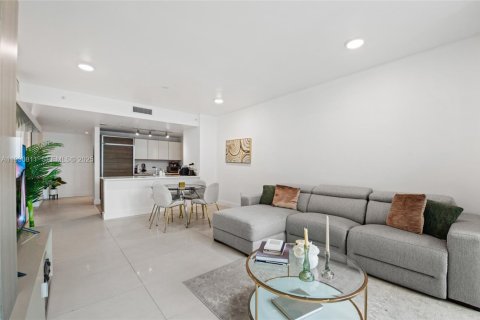 Condominio en venta en Miami, Florida, 1 dormitorio, 82.78 m2 № 1989511 - foto 3