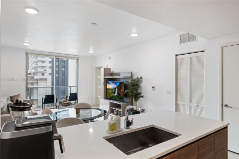 Condominio en venta en Miami, Florida, 1 dormitorio, 82.78 m2 № 1989511 - foto 6