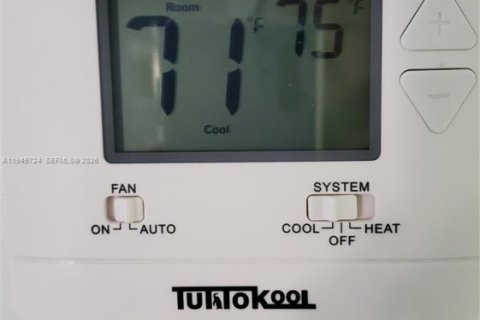 Appartement à louer à Miami, Floride: 3 chambres, 83.61 m2 № 2002055 - photo 20