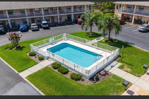 Appartement à louer à Spring Hill, Floride: 2 chambres, 102.19 m2 № 2114382 - photo 4