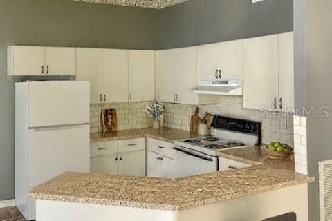Appartement à louer à Spring Hill, Floride: 2 chambres, 102.19 m2 № 2114382 - photo 16