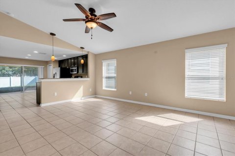 House in Riverview, Florida 3 bedrooms, 118.45 sq.m. № 2394248 - photo 11
