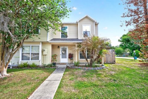 Townhouse in Winter Springs, Florida 3 bedrooms, 123.19 sq.m. № 2116182