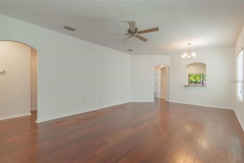 Villa ou maison à louer à Tampa, Floride: 4 chambres, 138.05 m2 № 2415139 - photo 4