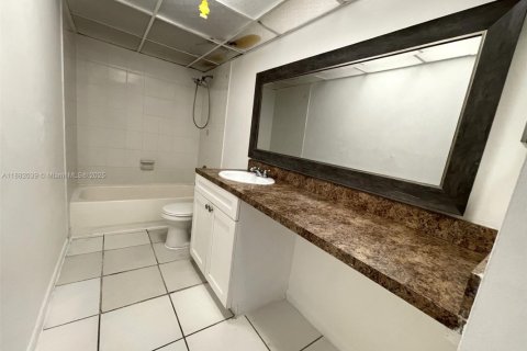 Copropriété à louer à Lauderhill, Floride: 3 chambres, 111.02 m2 № 1977806 - photo 5
