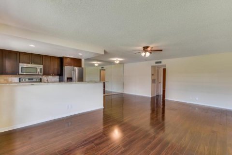 Condo in Delray Beach, Florida, 1 bedroom № 2088416 - photo 3