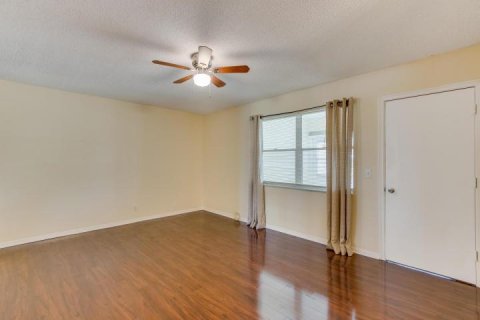 Condo in Delray Beach, Florida, 1 bedroom № 2088416 - photo 9