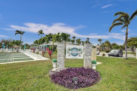 Condo in Delray Beach, Florida, 1 bedroom № 2088416 - photo 15