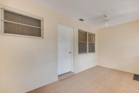 Condo in Delray Beach, Florida, 1 bedroom № 2088416 - photo 14