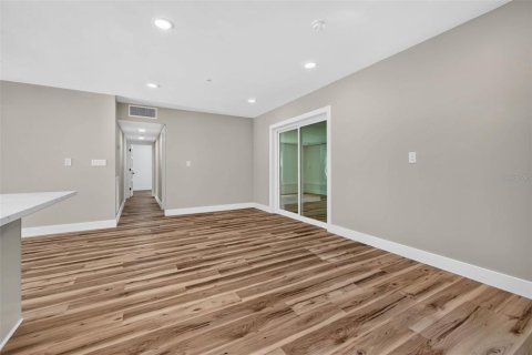 Casa en venta en Saint Petersburg, Florida, 3 dormitorios, 133.69 m2 № 2195664 - foto 16