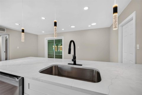 Casa en venta en Saint Petersburg, Florida, 3 dormitorios, 133.69 m2 № 2195664 - foto 10