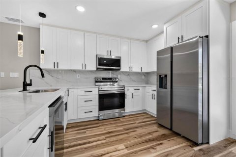 Casa en venta en Saint Petersburg, Florida, 3 dormitorios, 133.69 m2 № 2195664 - foto 8