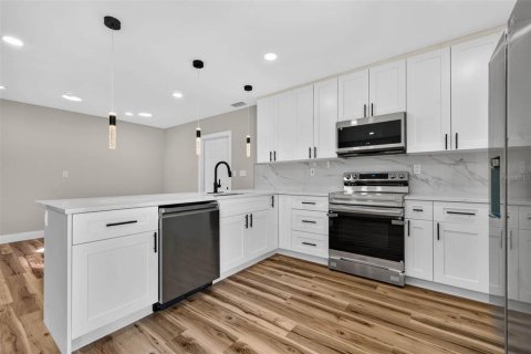 Casa en venta en Saint Petersburg, Florida, 3 dormitorios, 133.69 m2 № 2195664 - foto 7