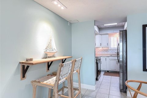 Condo in Flagler Beach, Florida, 2 bedrooms № 2095849 - photo 5
