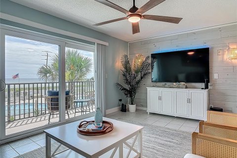 Condo in Flagler Beach, Florida, 2 bedrooms № 2095849 - photo 15