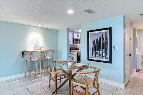 Condo in Flagler Beach, Florida, 2 bedrooms № 2095849 - photo 6