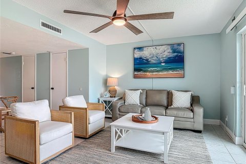 Condo in Flagler Beach, Florida, 2 bedrooms № 2095849 - photo 14