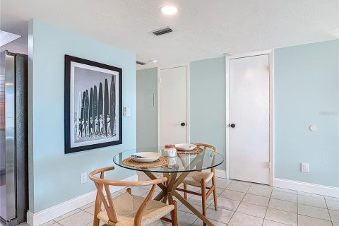 Condo in Flagler Beach, Florida, 2 bedrooms № 2095849 - photo 4