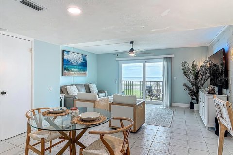 Condo in Flagler Beach, Florida, 2 bedrooms № 2095849 - photo 11
