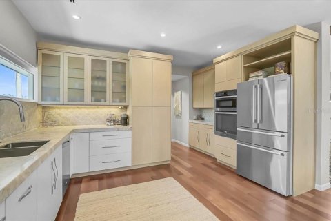 Villa ou maison à vendre à Sarasota, Floride: 3 chambres, 271.55 m2 № 2092782 - photo 13