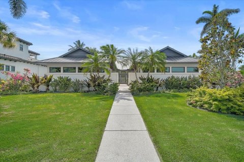 Villa ou maison à vendre à Sarasota, Floride: 3 chambres, 271.55 m2 № 2092782 - photo 2