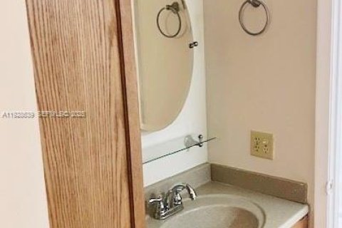 Condominio en alquiler en Plantation, Florida, 2 dormitorios, 89.65 m2 № 1987086 - foto 6