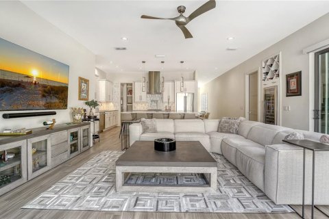Купить виллу или дом в Сарасота, Флорида 14 комнат, 255.85м2, № 2097048 - фото 7