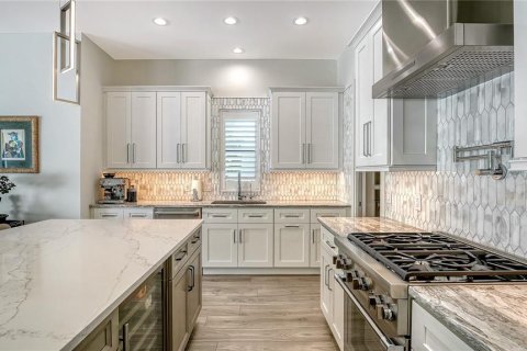Купить виллу или дом в Сарасота, Флорида 14 комнат, 255.85м2, № 2097048 - фото 4