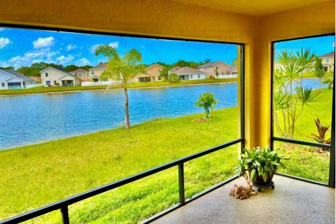 House in St. Lucie, Florida 3 bedrooms, 148.27 sq.m. № 2192002 - photo 13